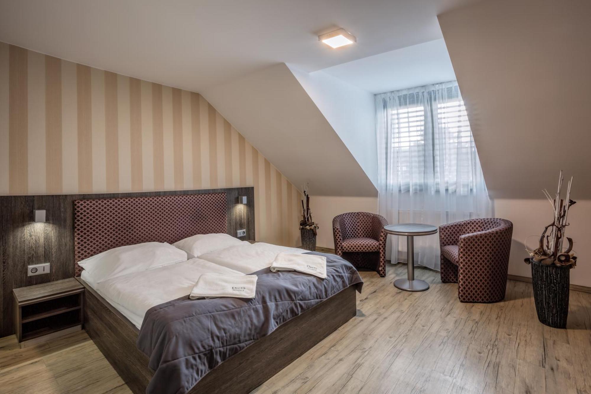 Hotel Beta Бзенец Экстерьер фото