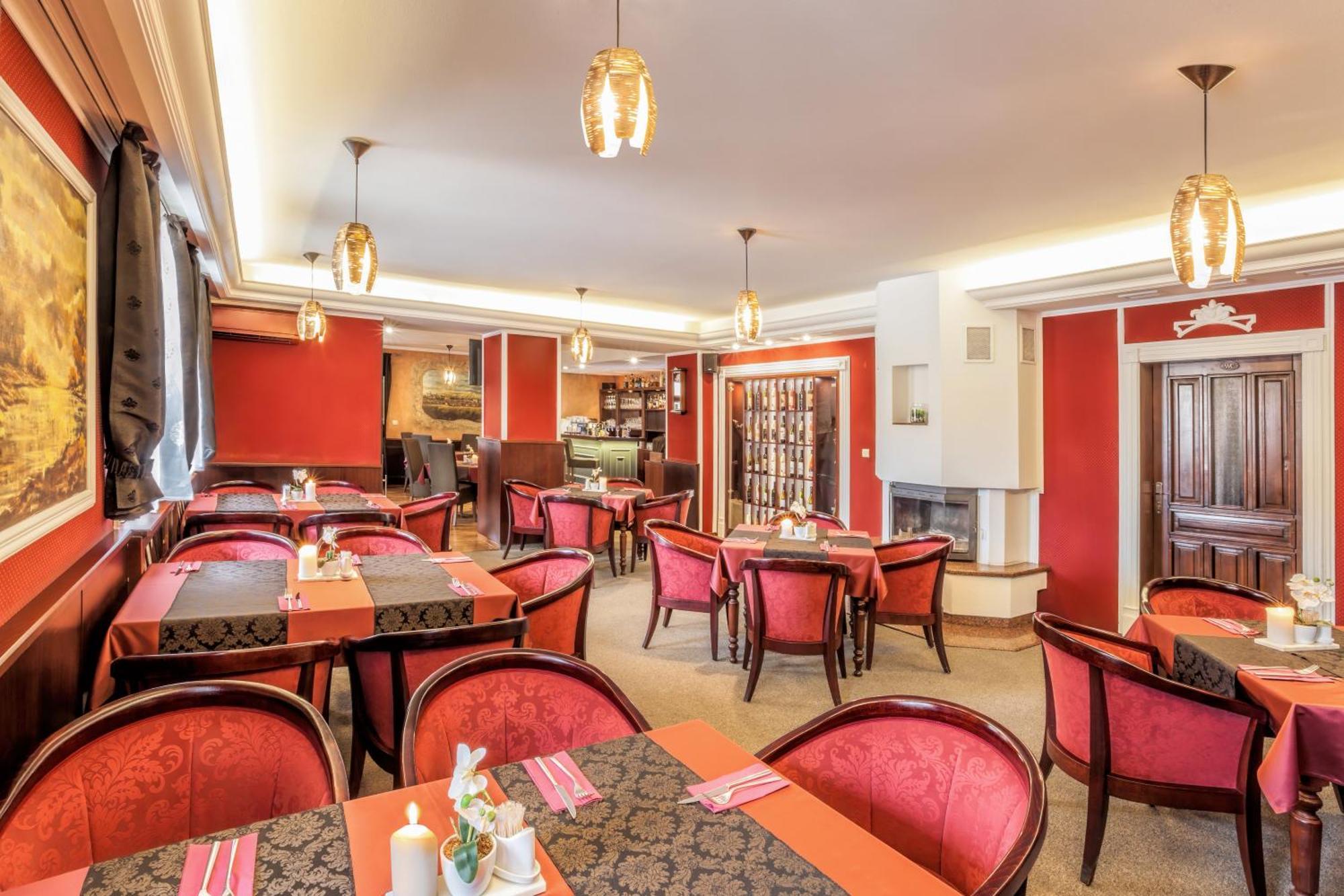 Hotel Beta Бзенец Экстерьер фото