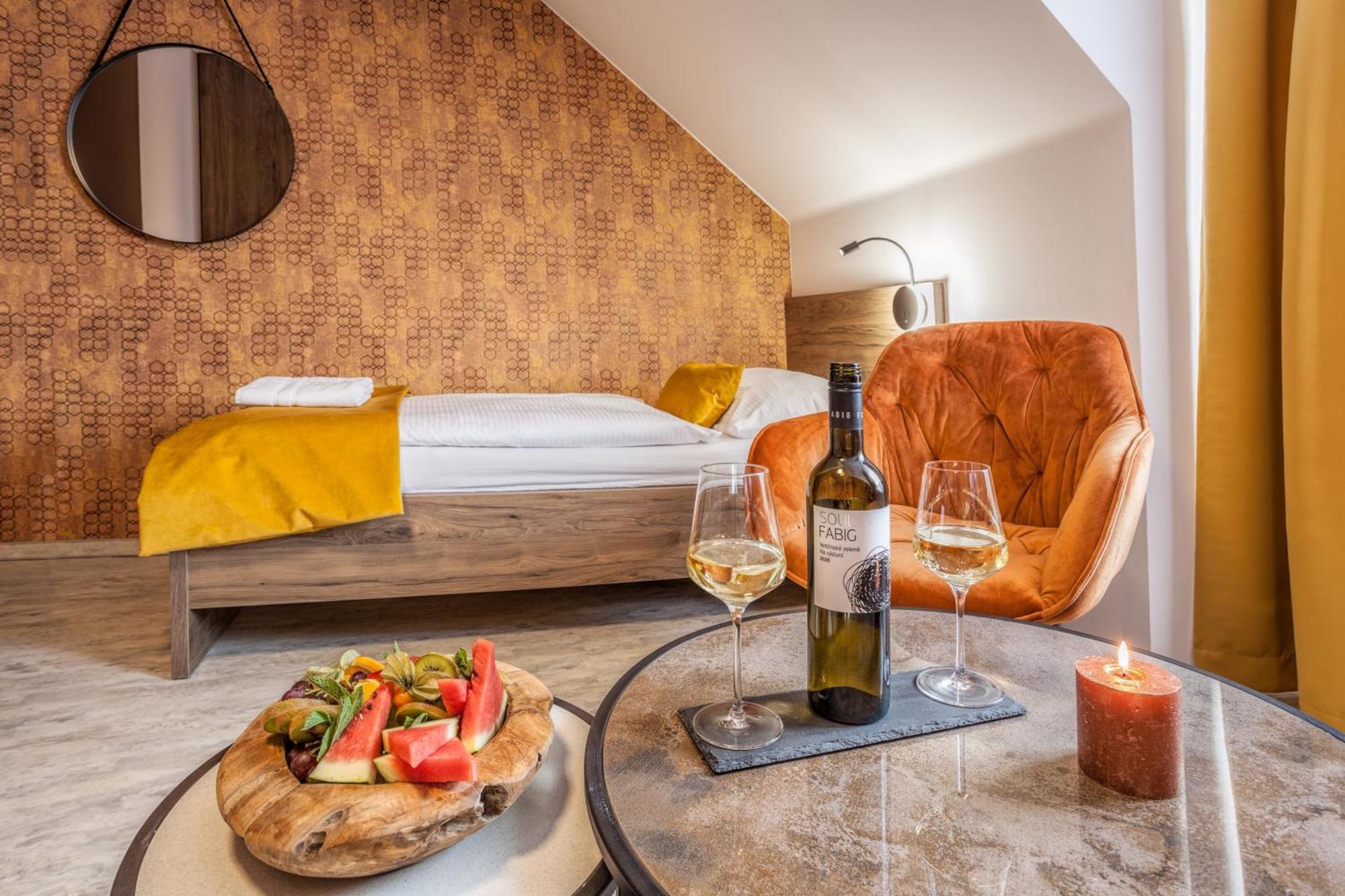 Hotel Beta Бзенец Экстерьер фото